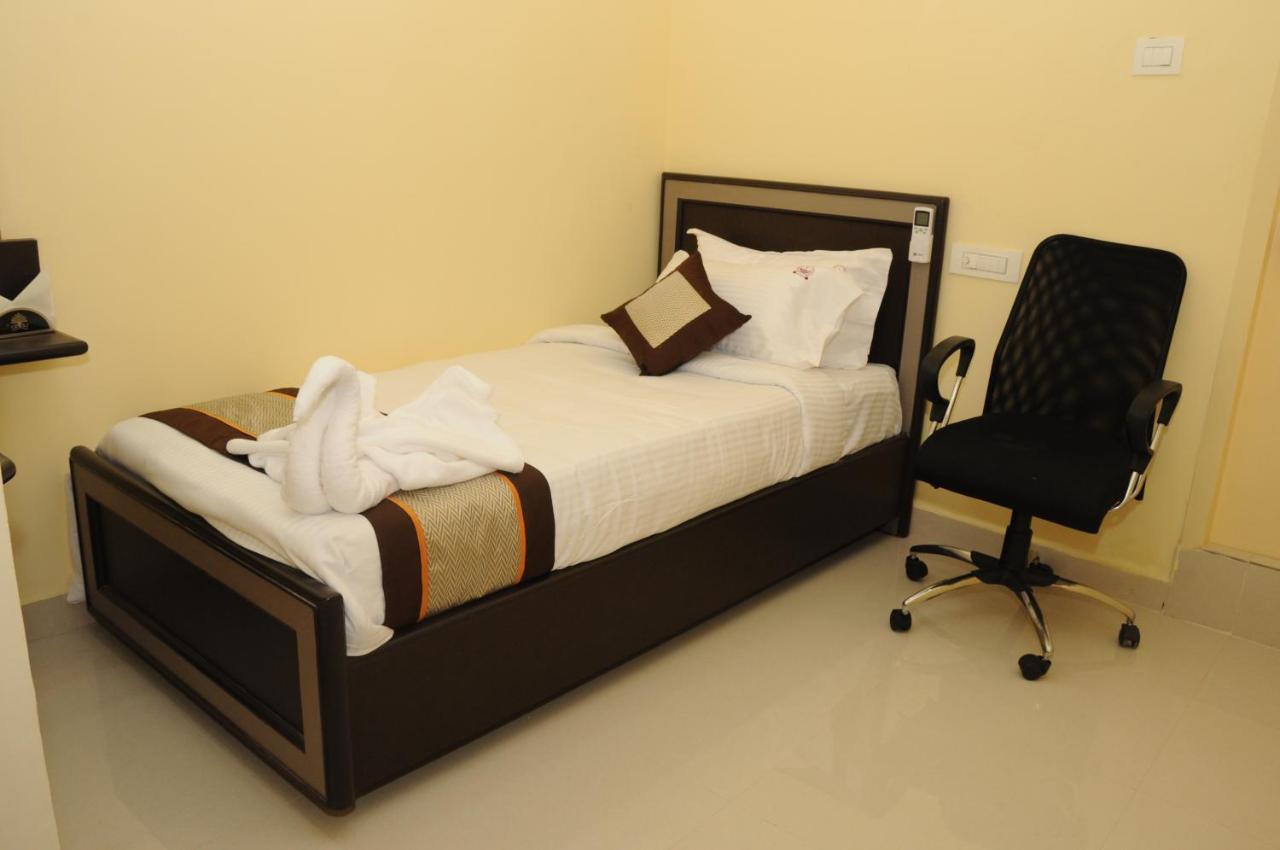Saibala Transit Hotel Chennai Exterior photo